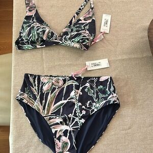 Vineyard Vines 2 Piece Swimsuit